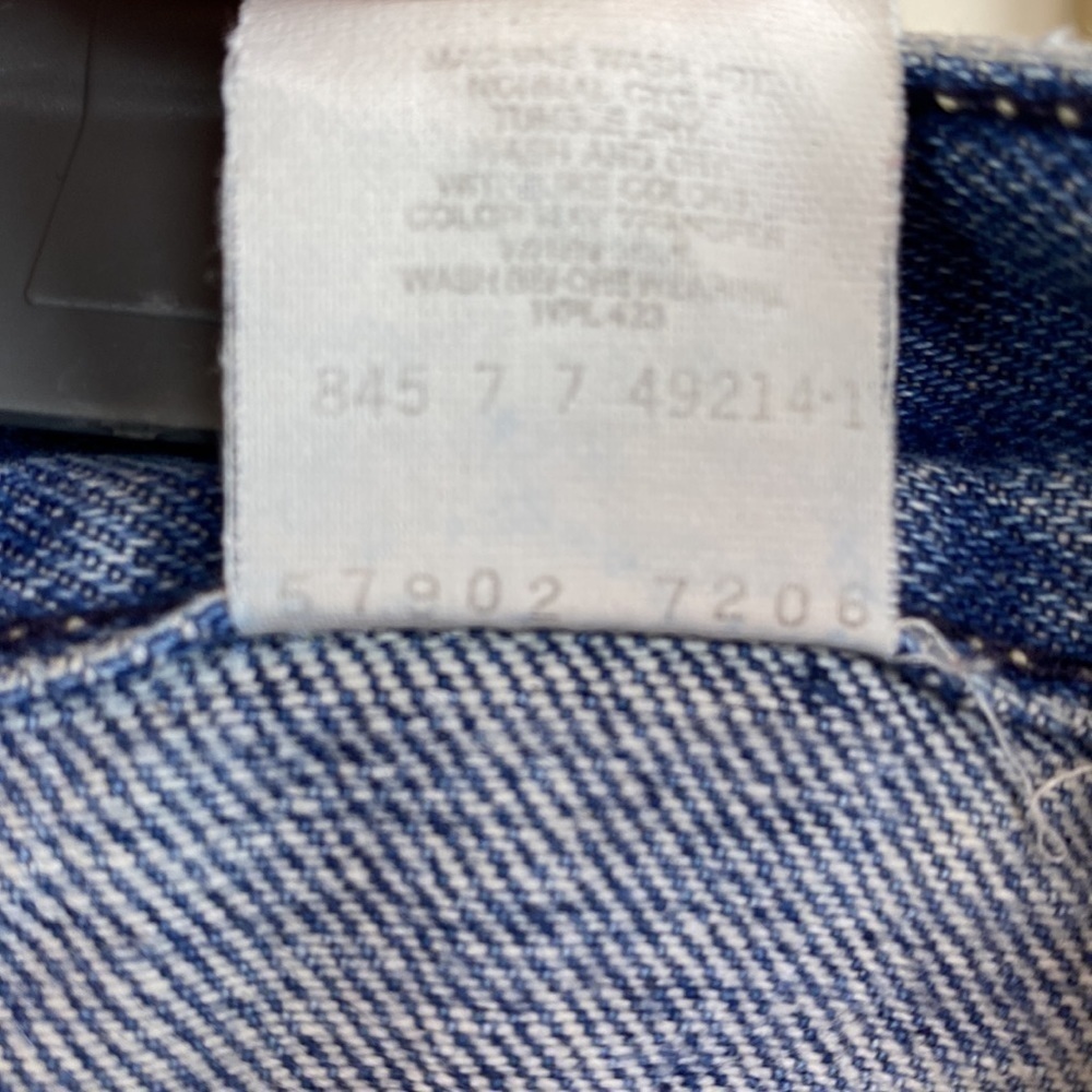 Vintage LEVI'S Women's Light Wash 57902-7206 Jeans USA Made - Picture 17 of 17